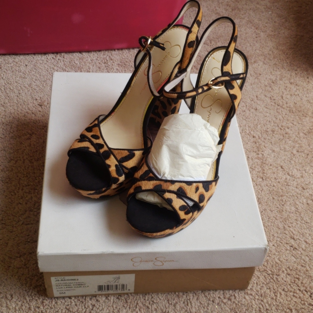 Jessica Simpson Naidine